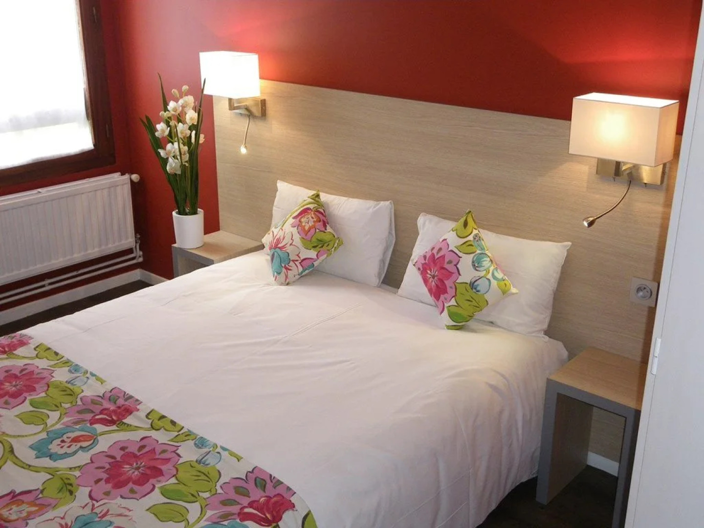 Logis Cris Hôtel et Restaurant - Lyon Sud-Est