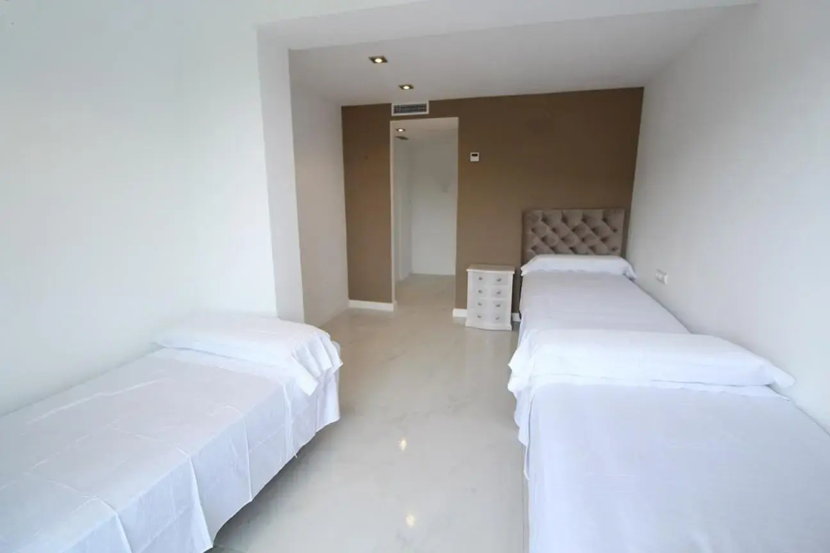 Villa Paradise , playa climatizada y privada a 10 minutos de Sitges