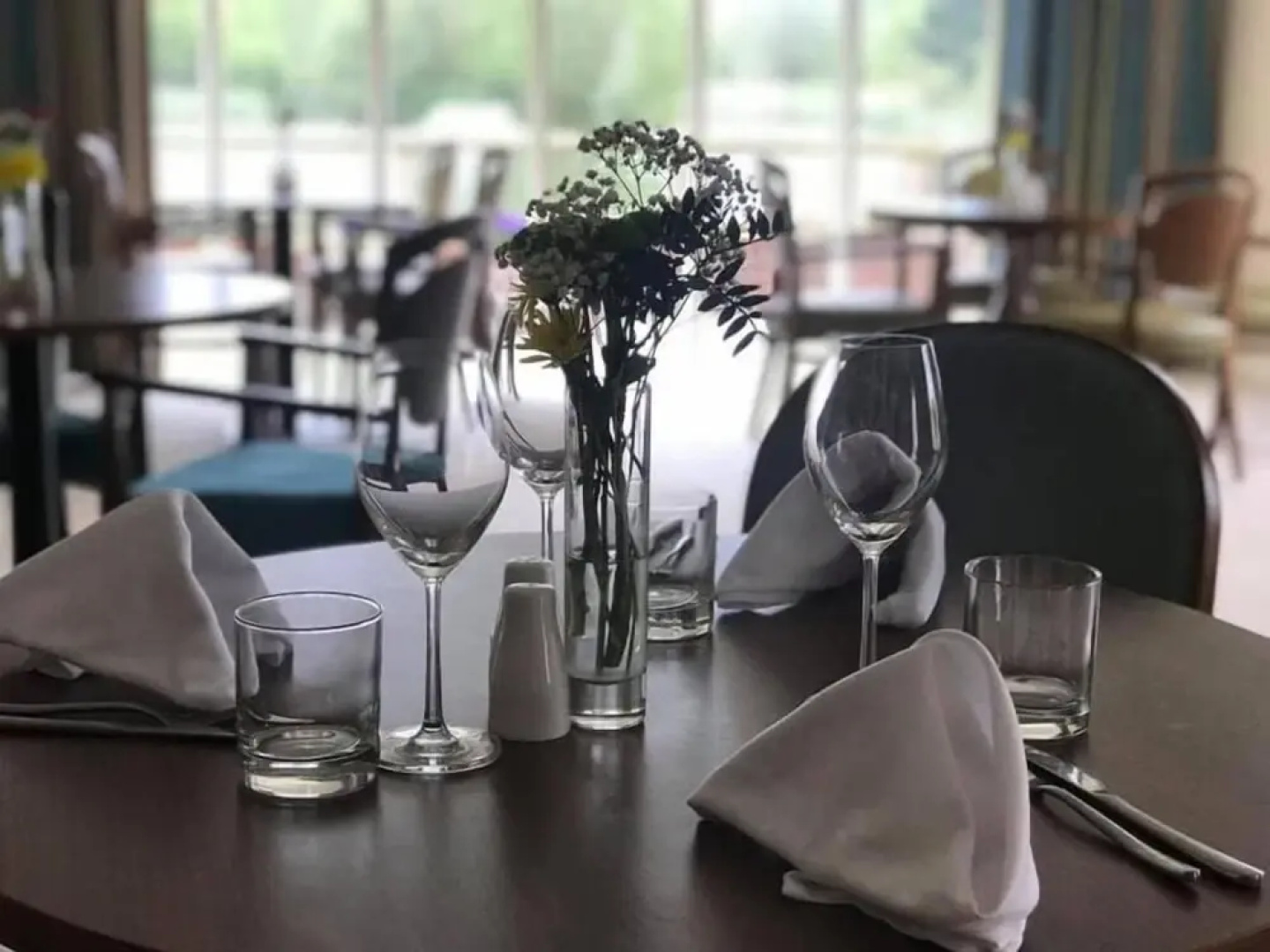 Cadmore Lakeside Hotel