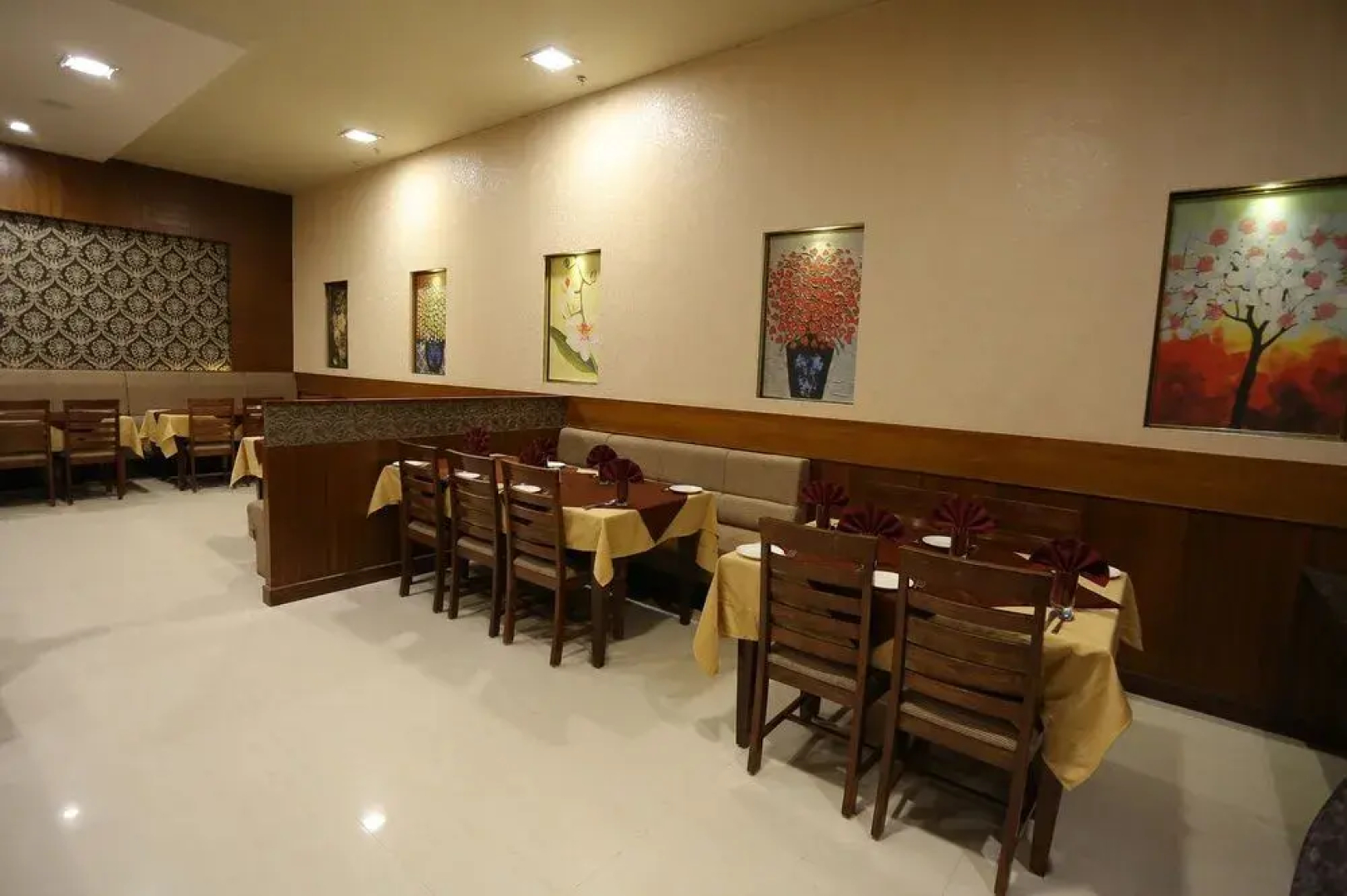 Hotel Paras Inn by Treebo Hotels