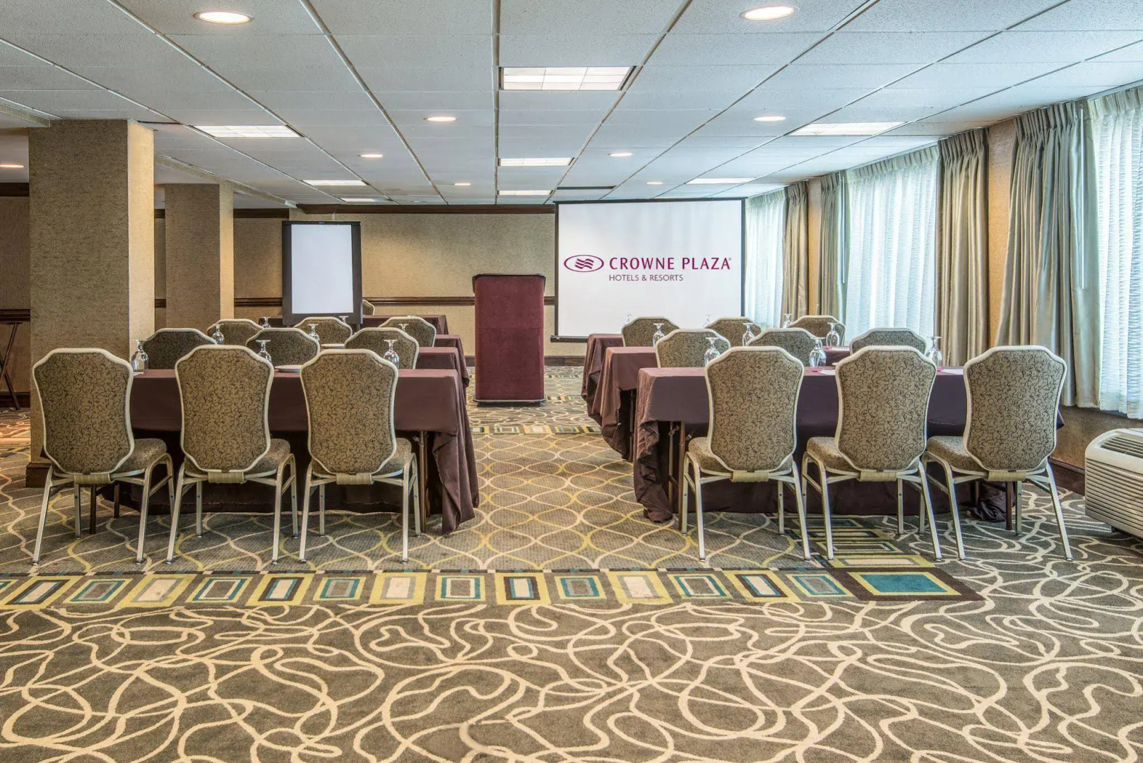 Crowne Plaza Memphis Downtown Hotel by IHG