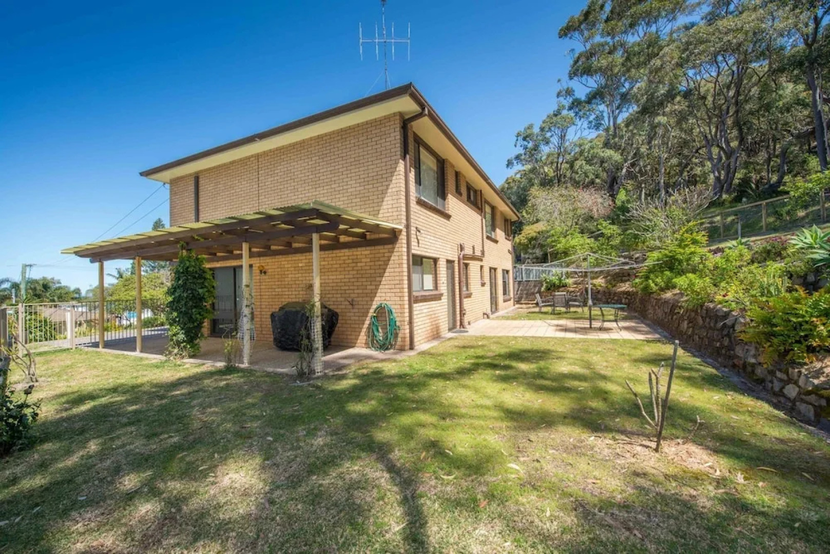 Pet Friendly Lentara St 8 - Fingal Bay