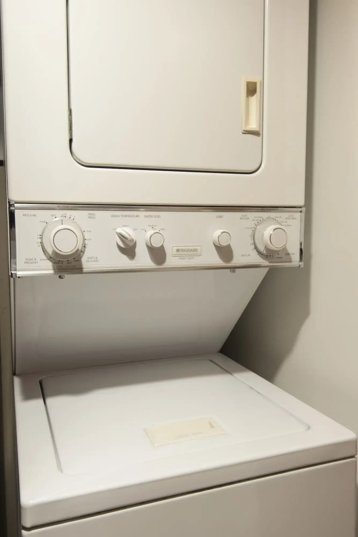 Tyndall Stone Lodge by Whiski Jack