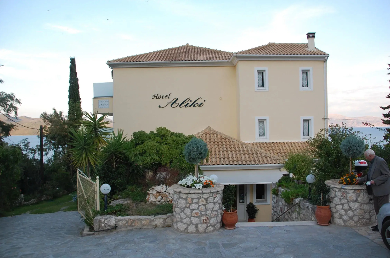Aliki Hotel
