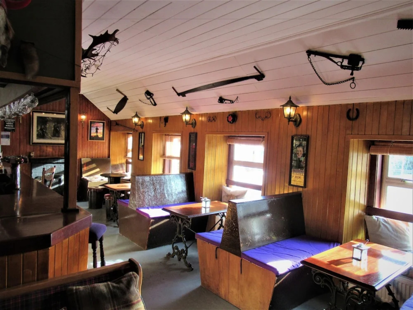 Invershin Hotel Bunkhouse & Bar