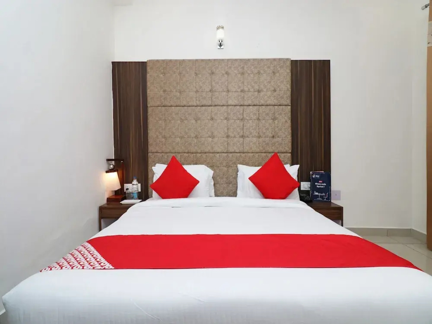 OYO 25076 Omang Hotel