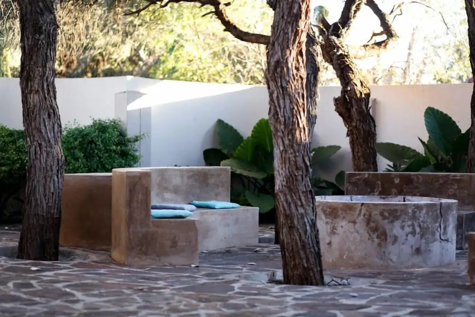 The Hedge Guesthouse