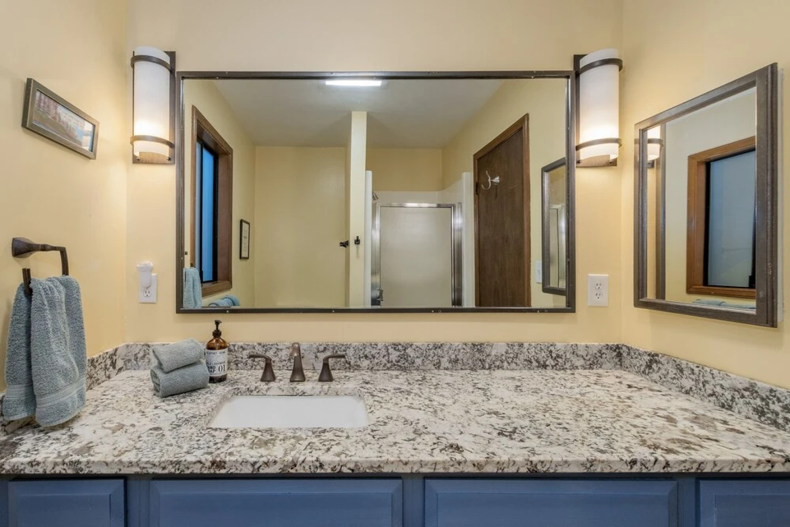 All About The Lake 4 Bedroom Home by NW Comfy Cabins by RedAwning