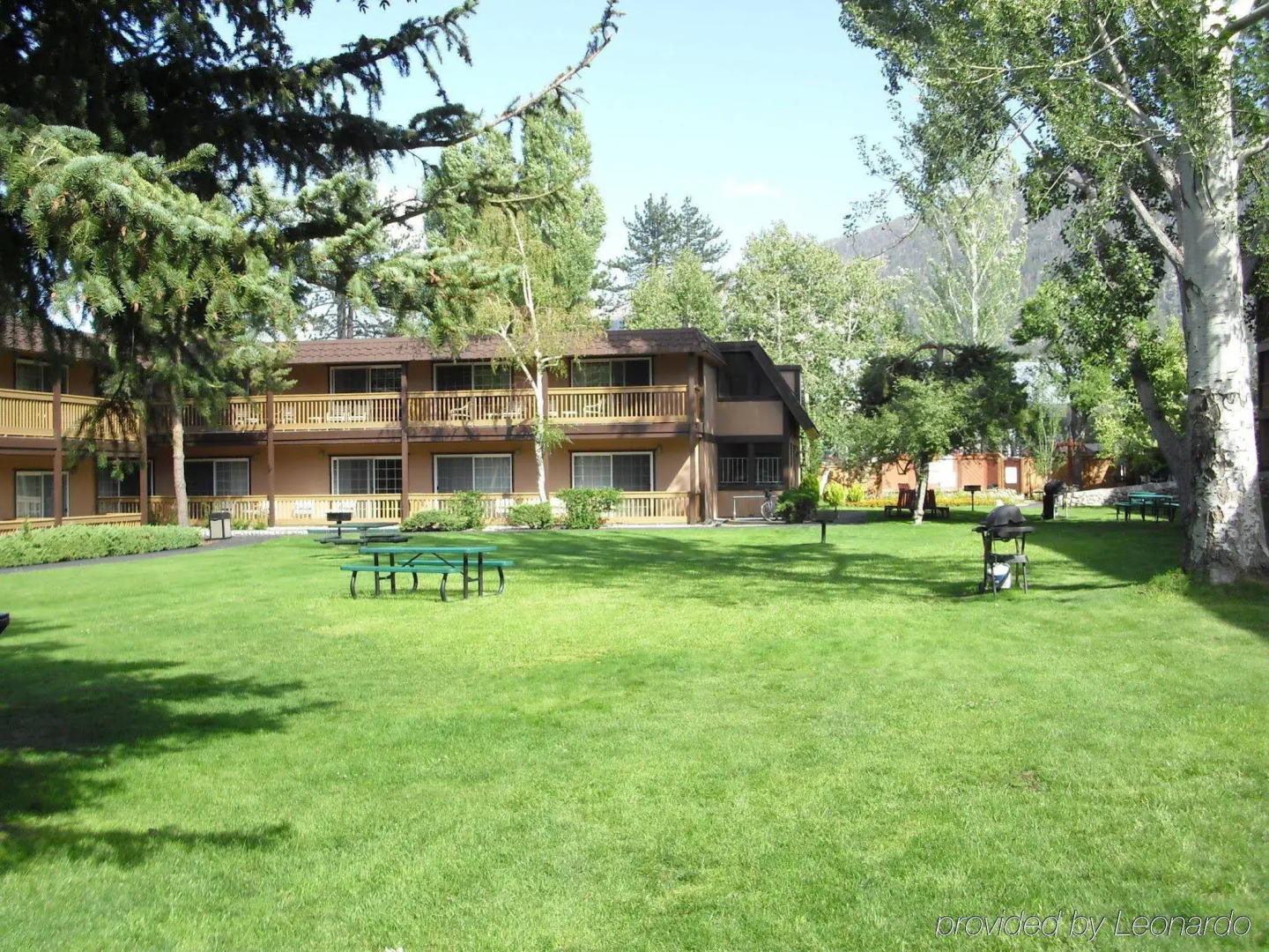 Tahoe Beach & Ski Club