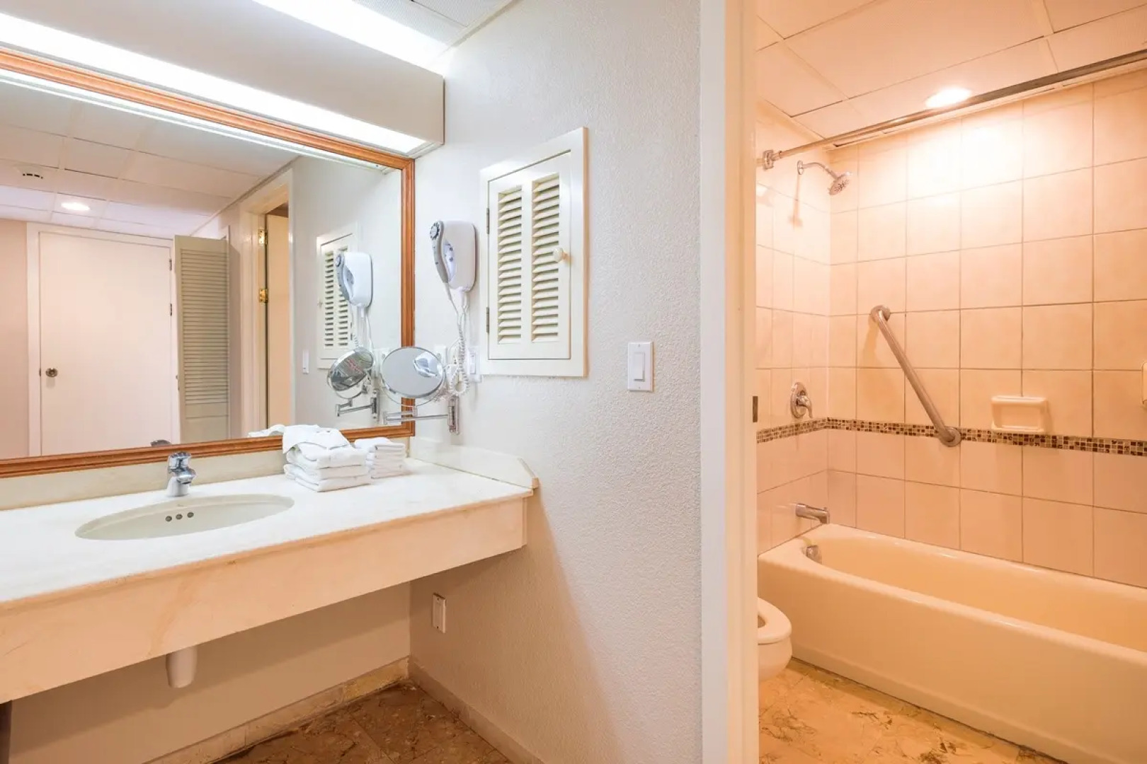 The Royal Sea Aquarium Resort