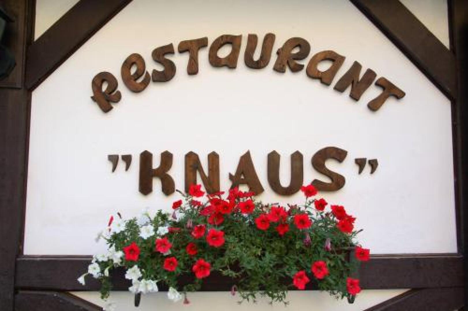 Knaus Apartments