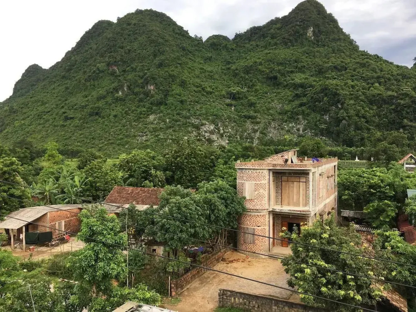 Phong Nha Rustic Home