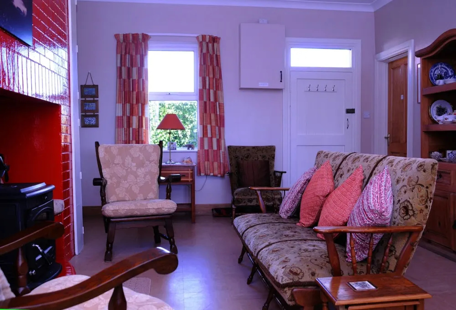 4-bed Cottage in Co. Galway 5 Minutes From Beach