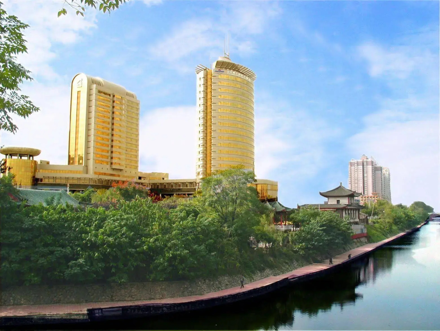 Howard Johnson Ginwa Plaza Hotel