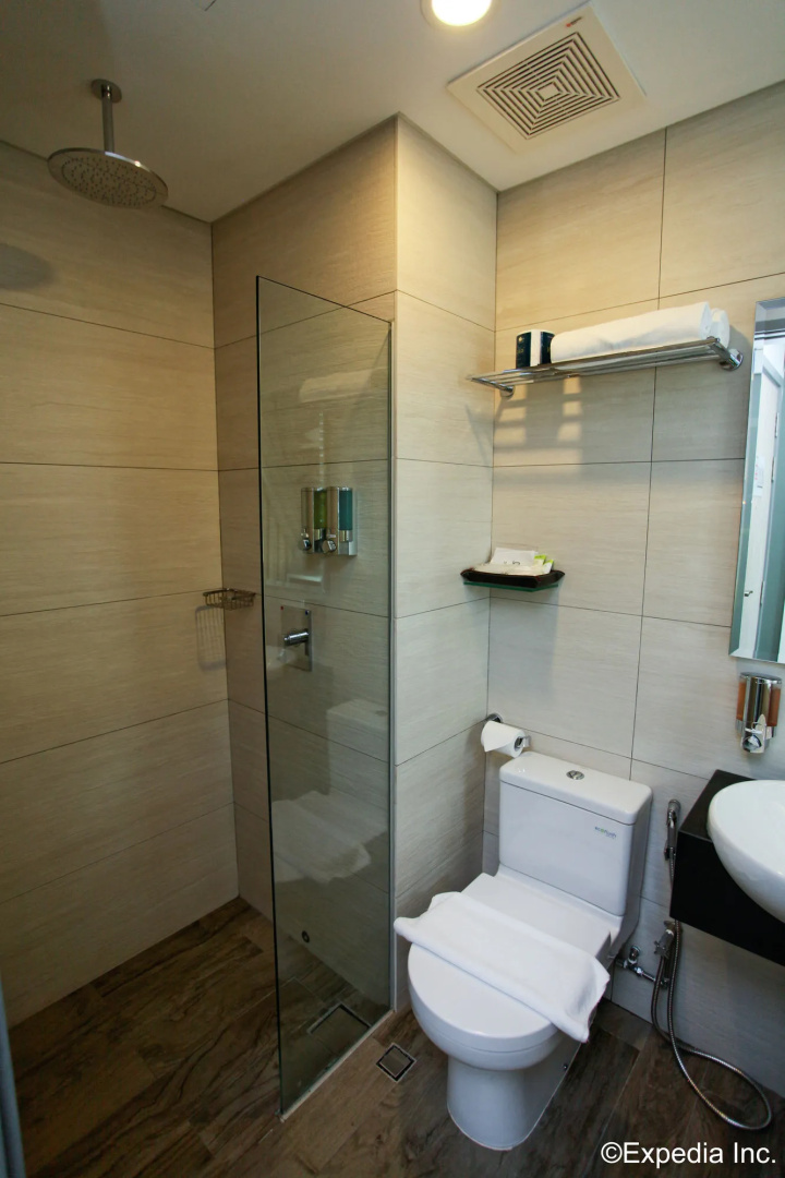 J8 Hotel