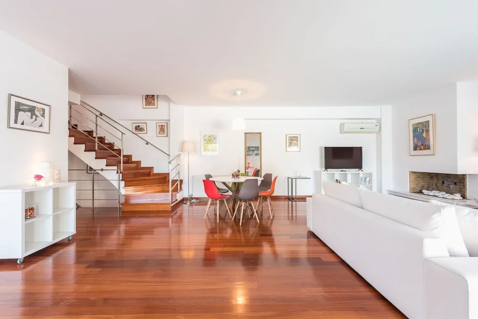 Adelos Luxury villa-maisonnete with pool in Elliniko Athens