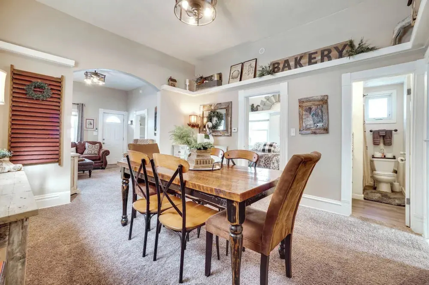 Walk to University: Dtown Laramie Home!