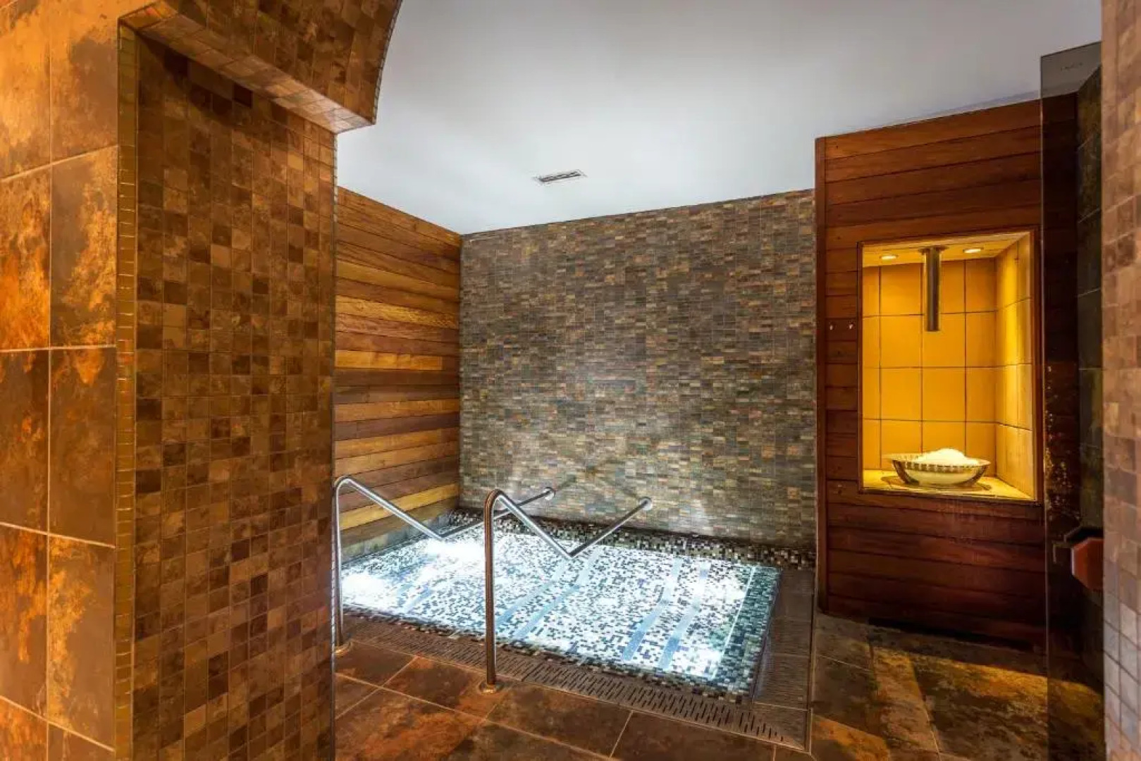 Thracian Cliffs Owners Apartments