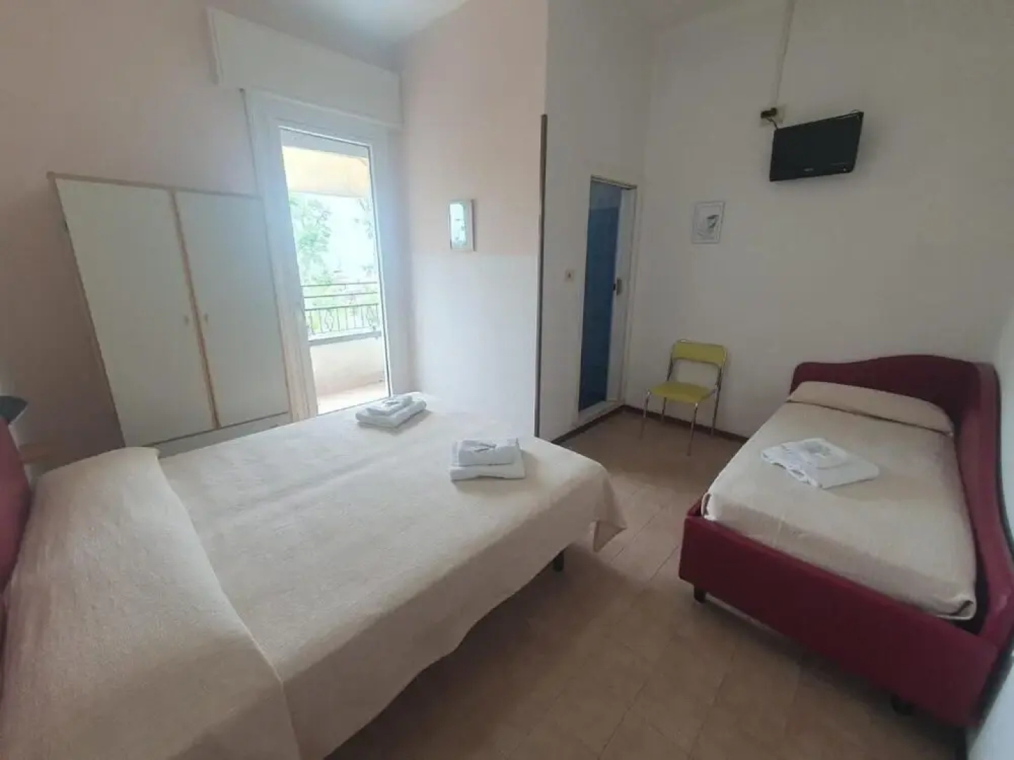Hotel Young People Under 40