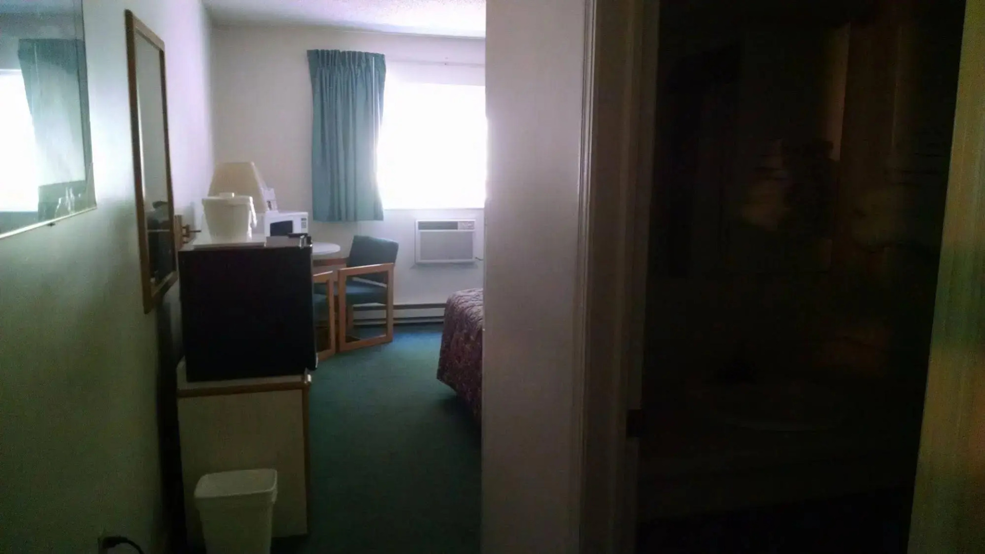 Mountain Host Motor Inn