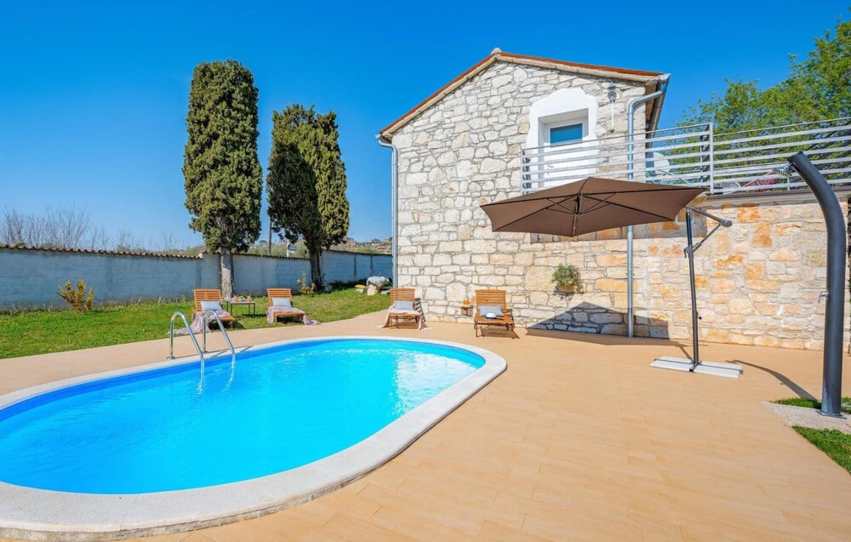 Beautiful Home in Labinci With 2 Bedrooms, Wifi and Outdoor Swimming Pool