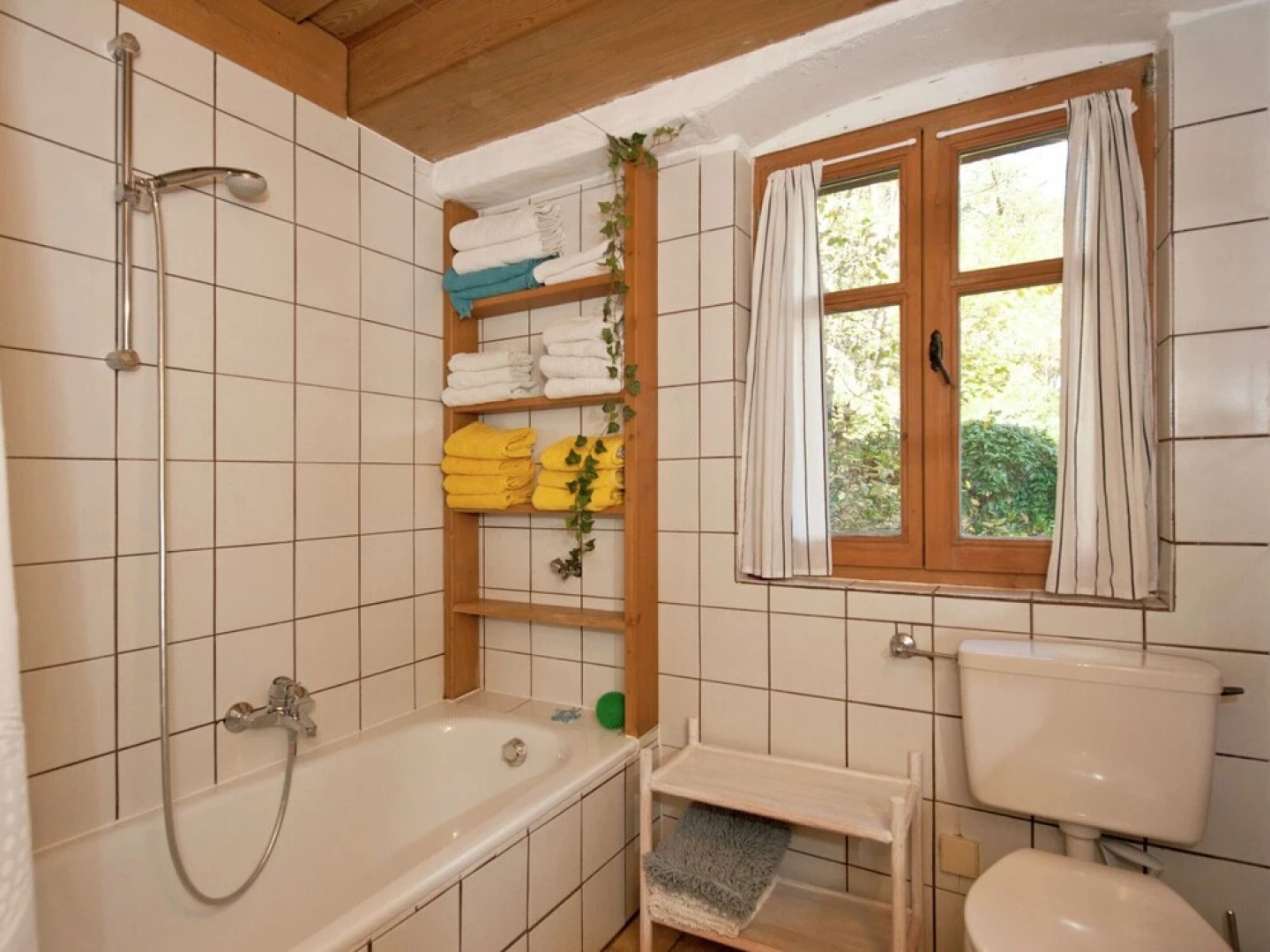 Gemutliches Ferienhaus mit Gartenlaube Amwaldrand