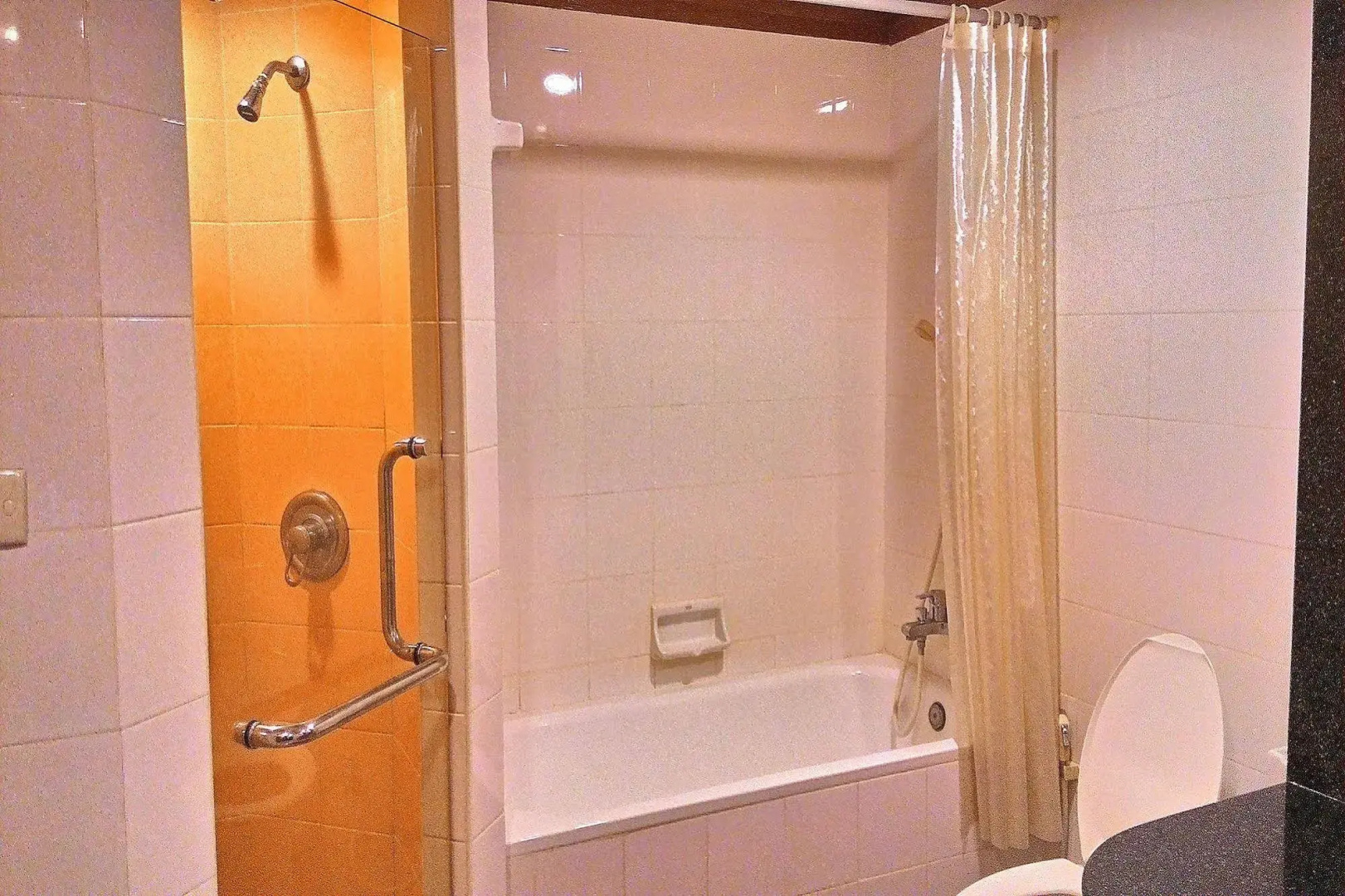 Siam Thani Hotel