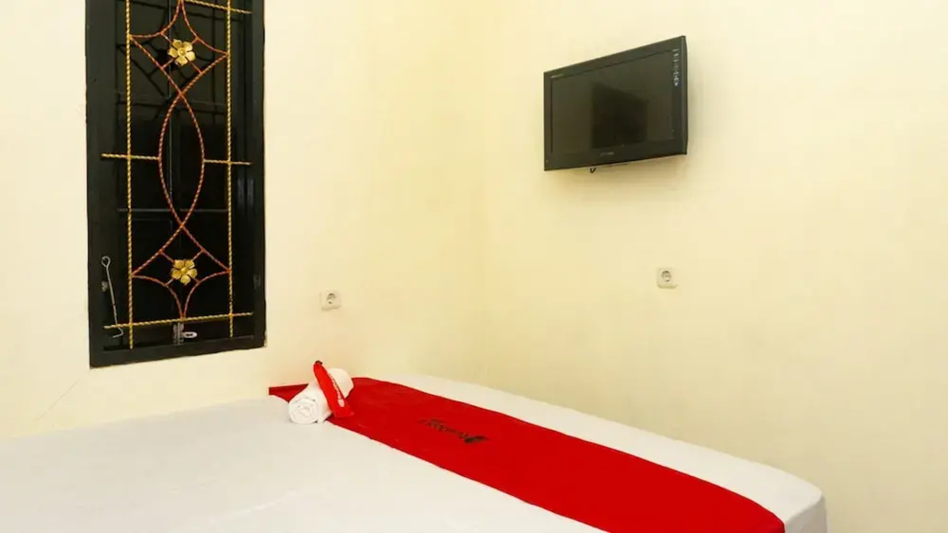 RedDoorz near Sentani Airport Jayapura