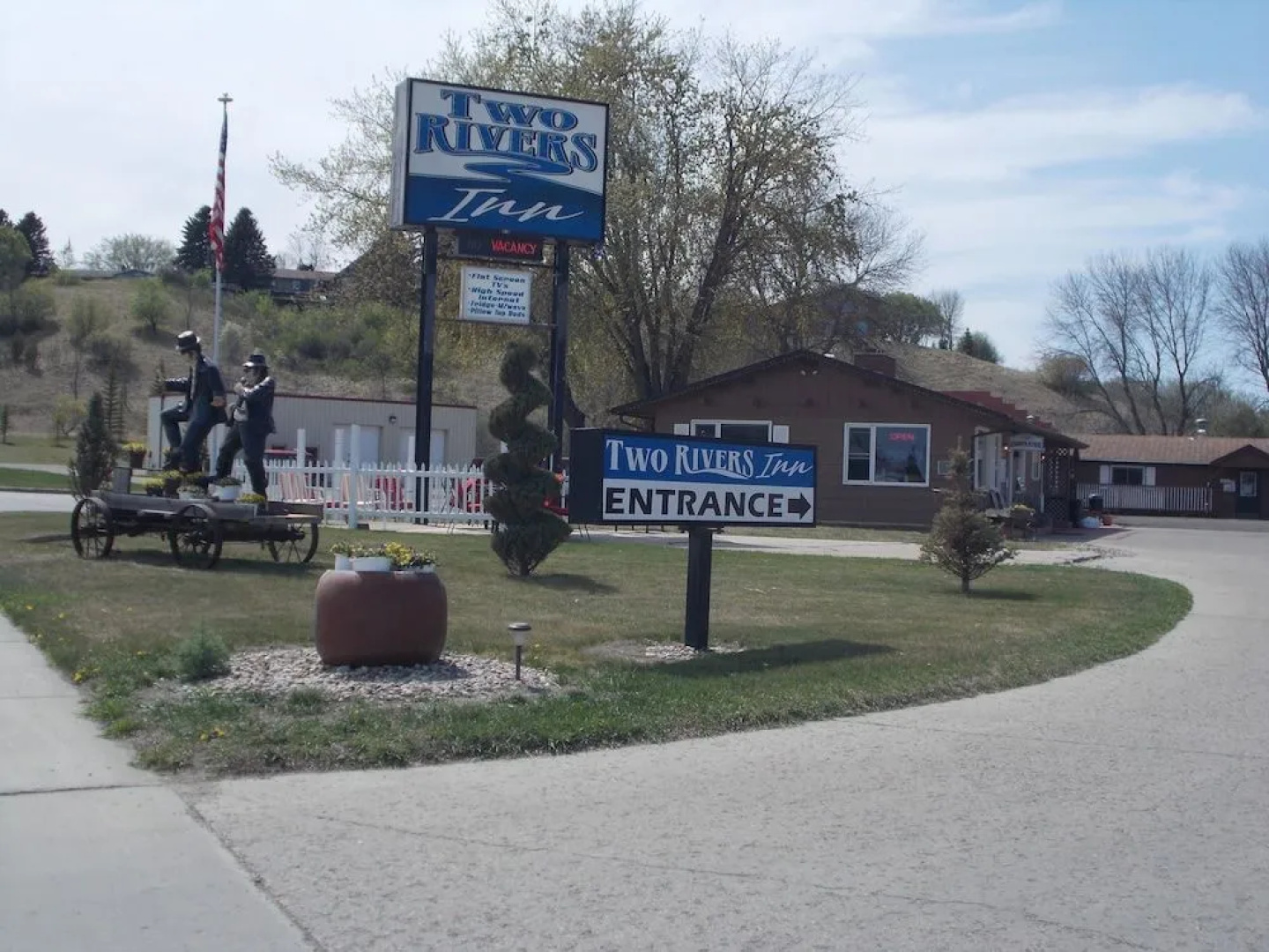 Two Rivers Inn West