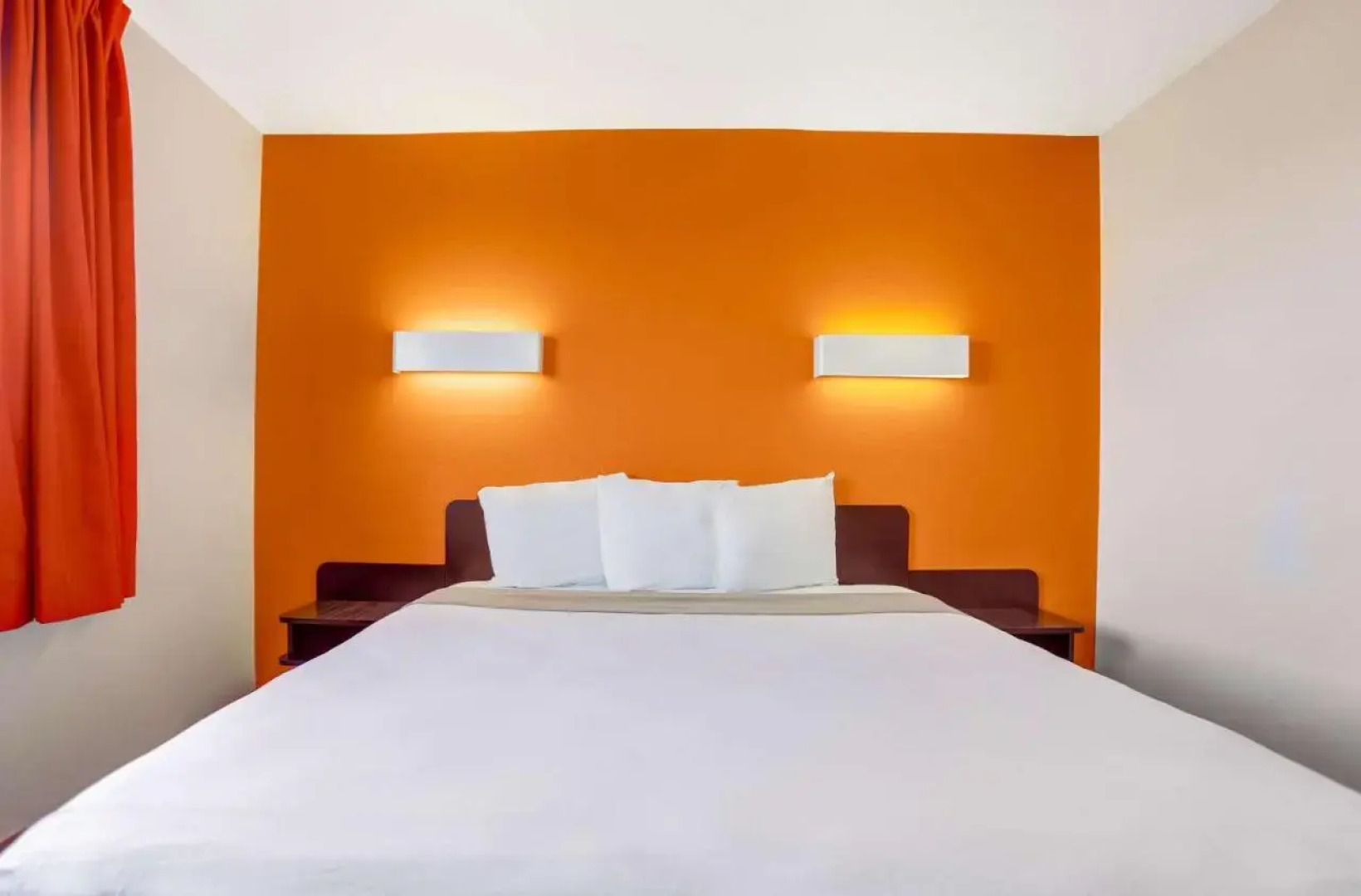 Superstition Inn and Suites