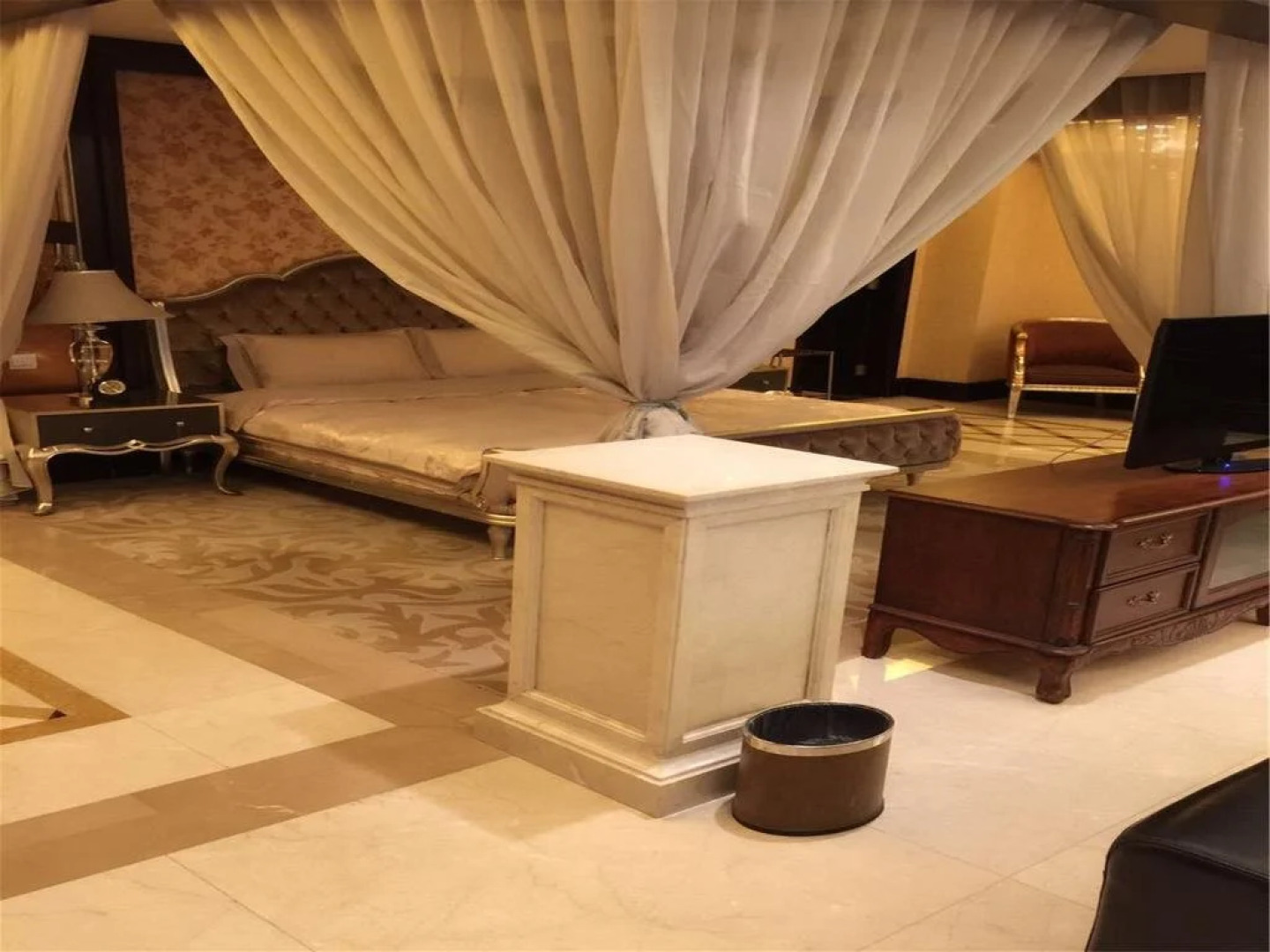 Tian An Guo Hui Luxury Hotel