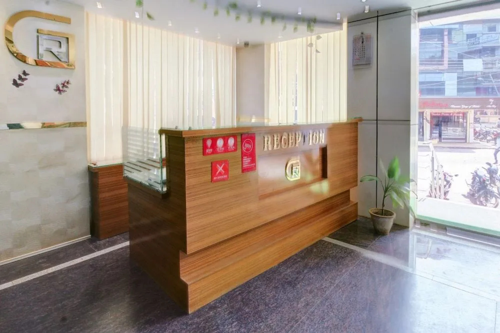 Oyo 28047 Hotel Galaxy Residency