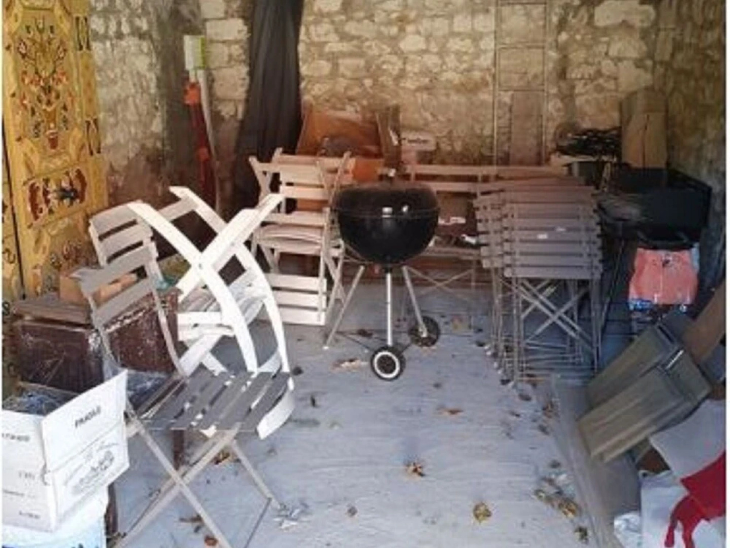 Vintage Holiday Home in Escalles with Garden