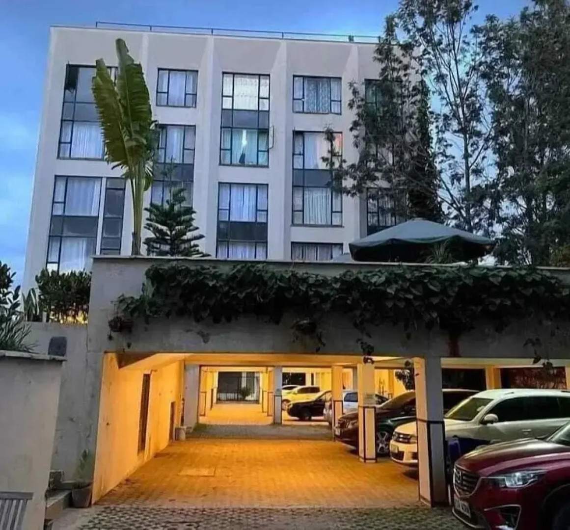 Lux Suites Laiser Place by Tsavo Rongai