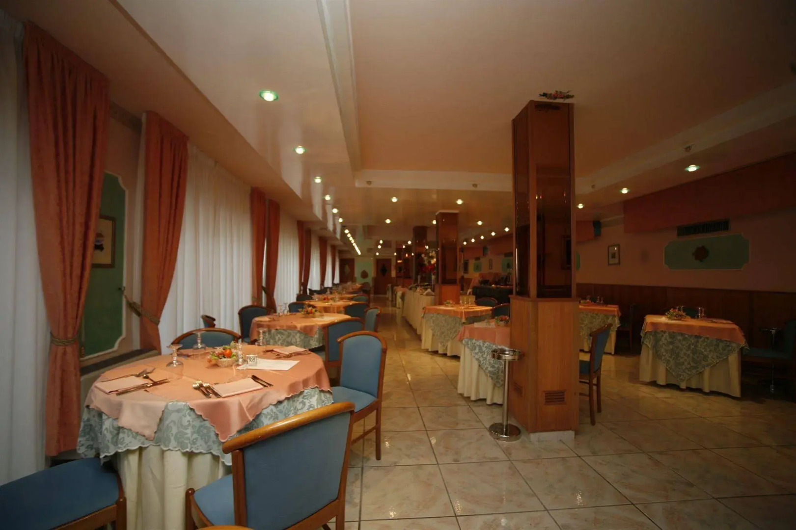 Hotel Leucosya