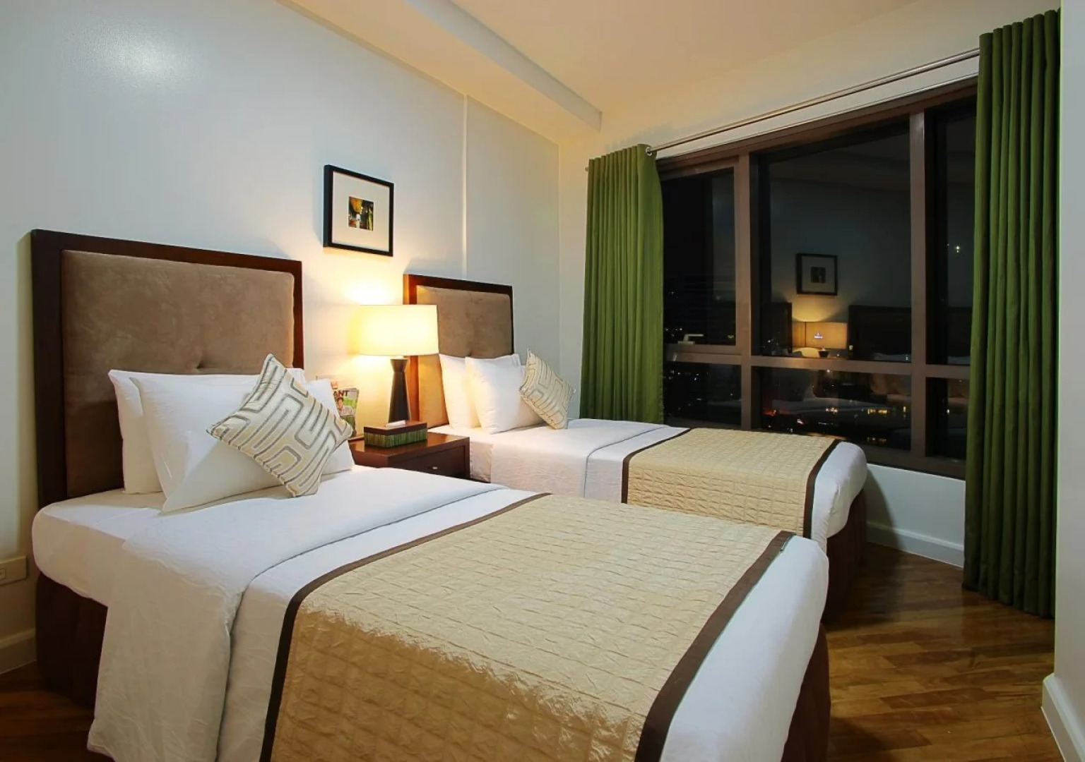 Joya Lofts and Towers - Extended Leasing Services