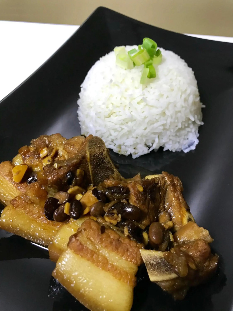 Southseas Beach Resort and Dive Center