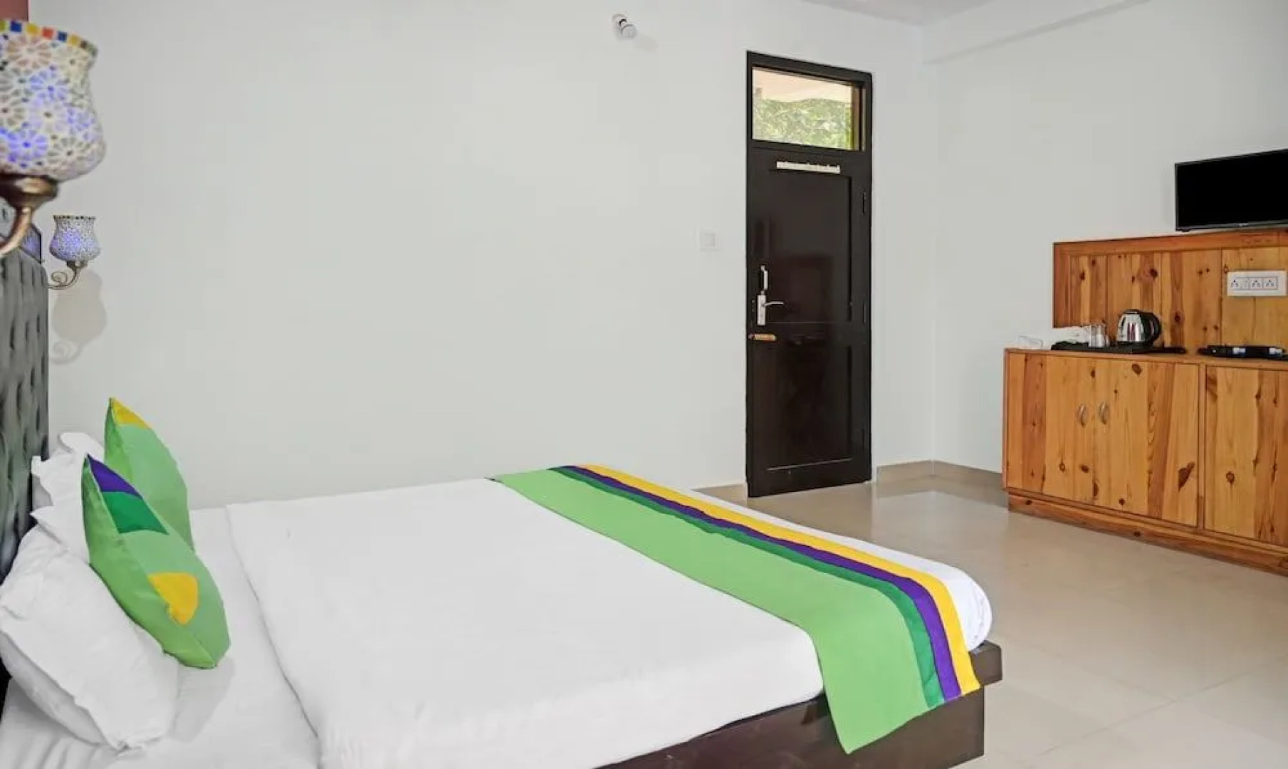 Treebo Trend Woodward II With Mountain View