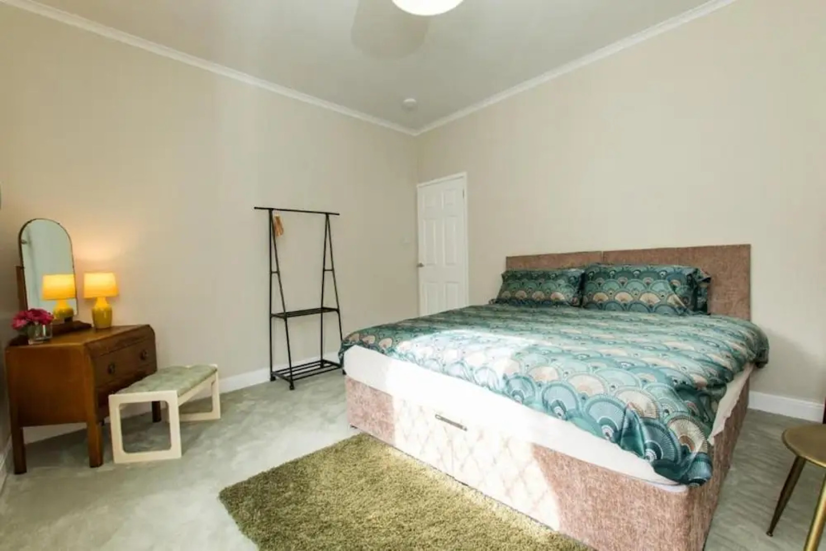 Captivating 2-bed House in Chesterfield