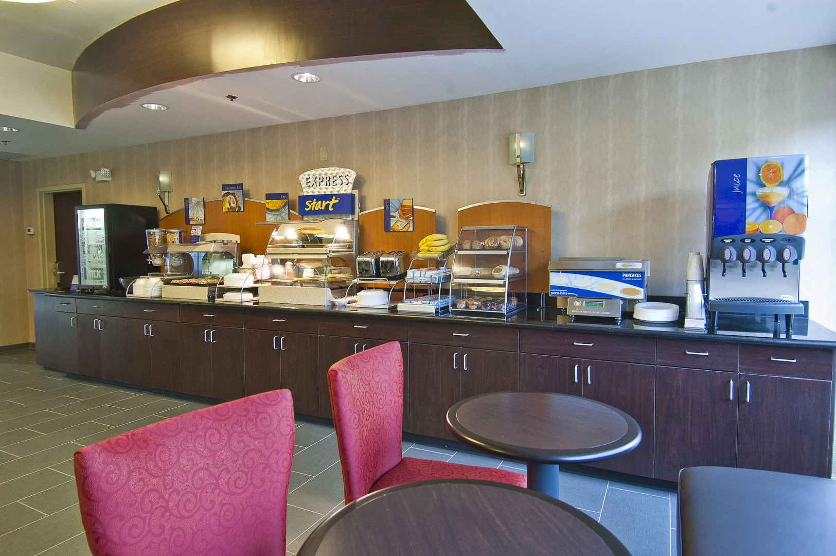 Holiday Inn Express & Suites Jackson / Pearl Intl Airport by IHG