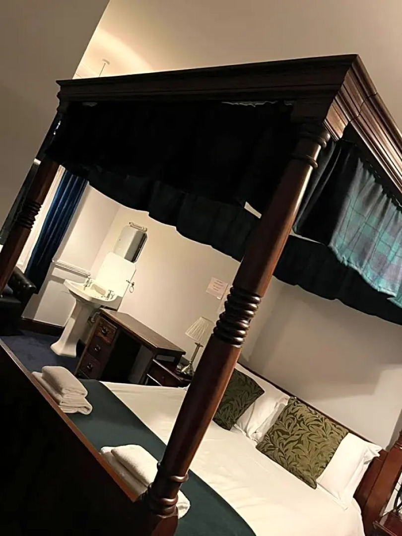 Crown and Anchor Inn