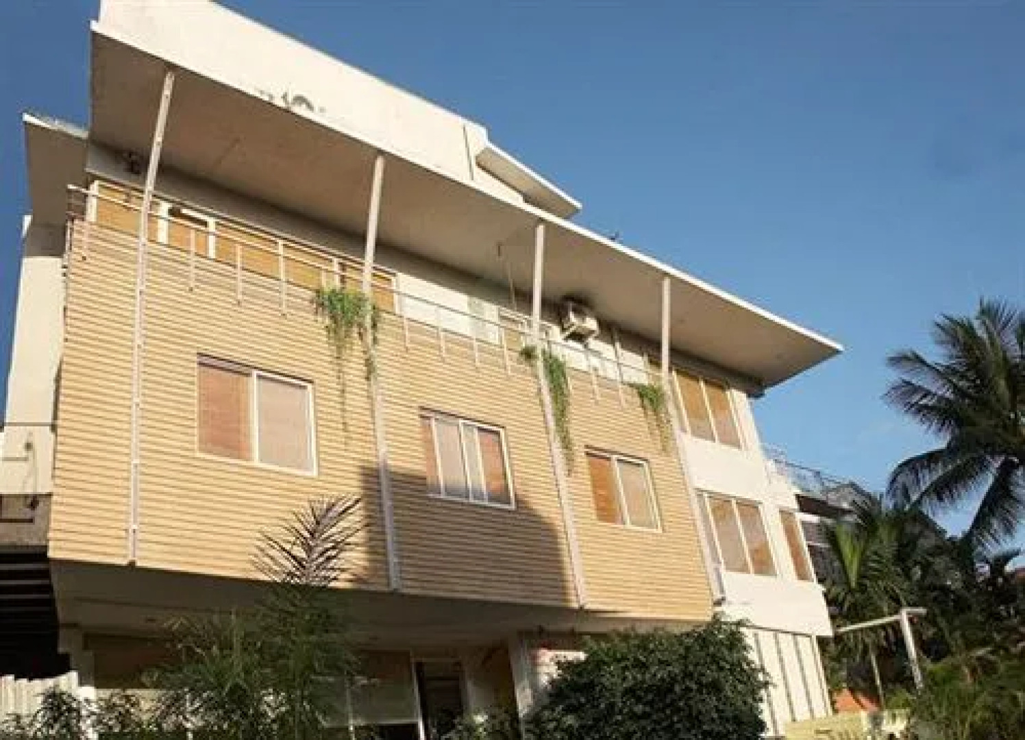 Shilton Residence Hotel