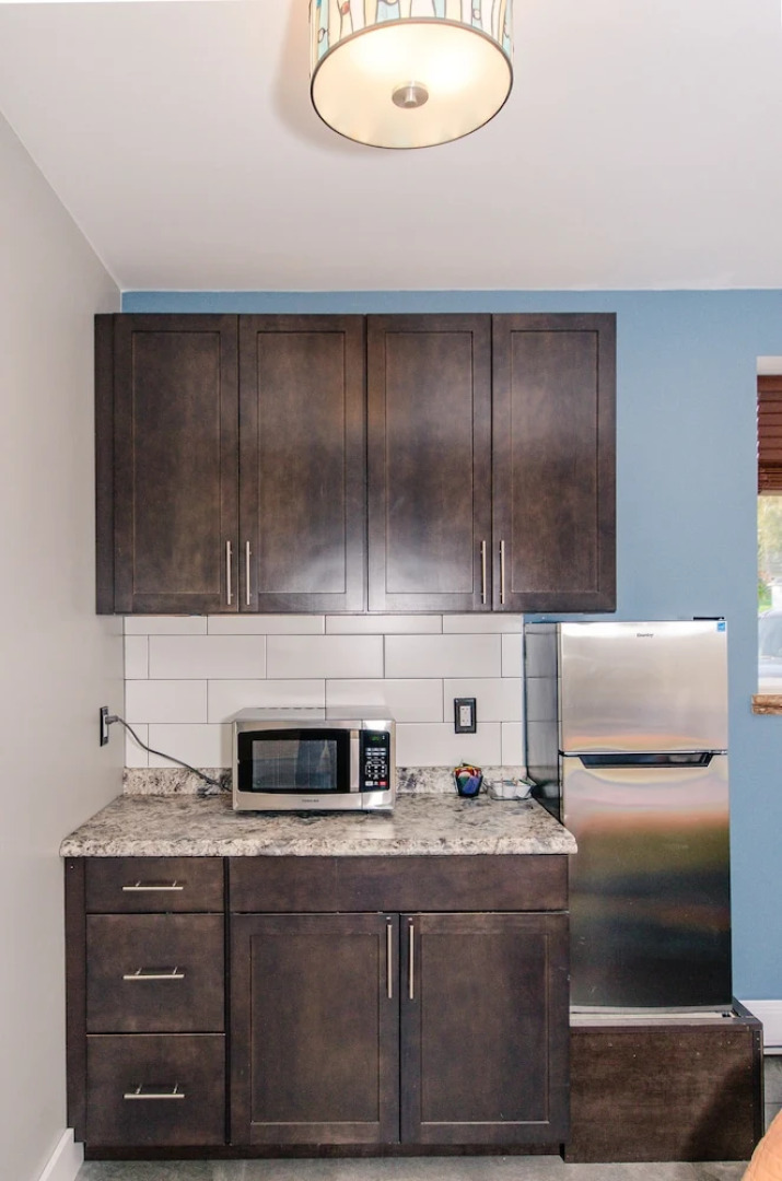 Tobacco Warehouse Inn