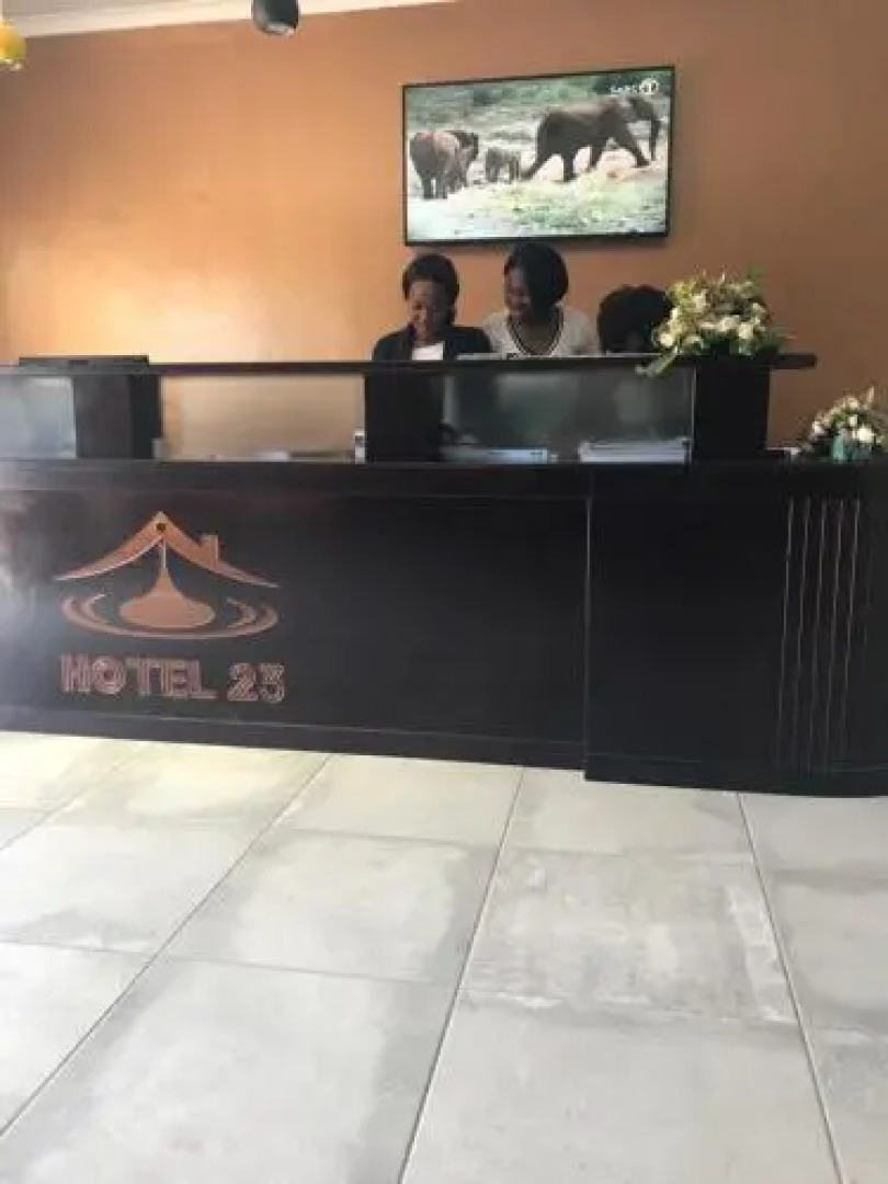 Hotel 23