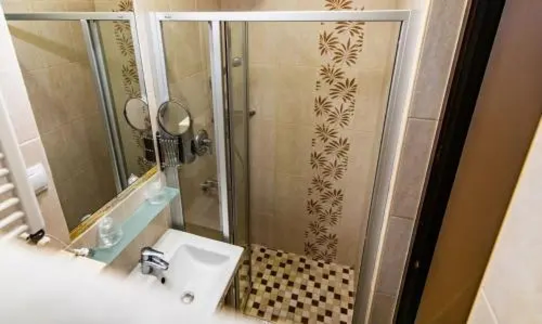 Jogar Továbbképző Központ és Hotel