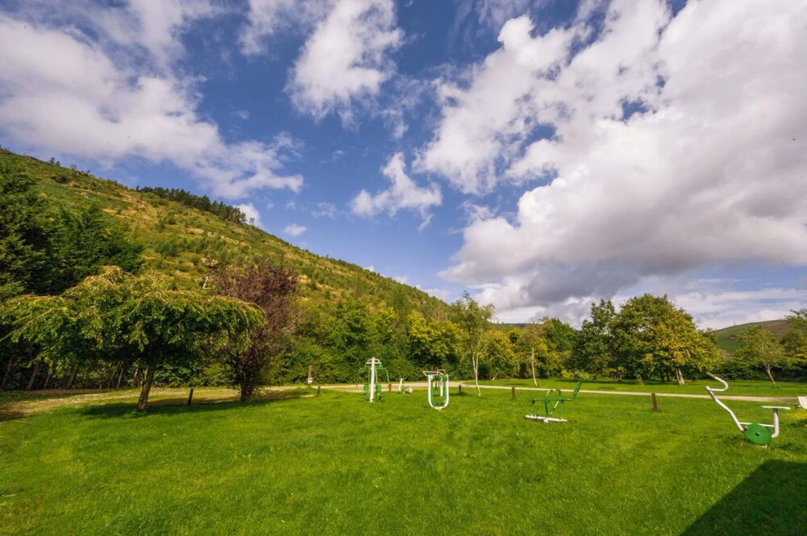 Inviting 2-bed House in Afan Forest Port Talbot