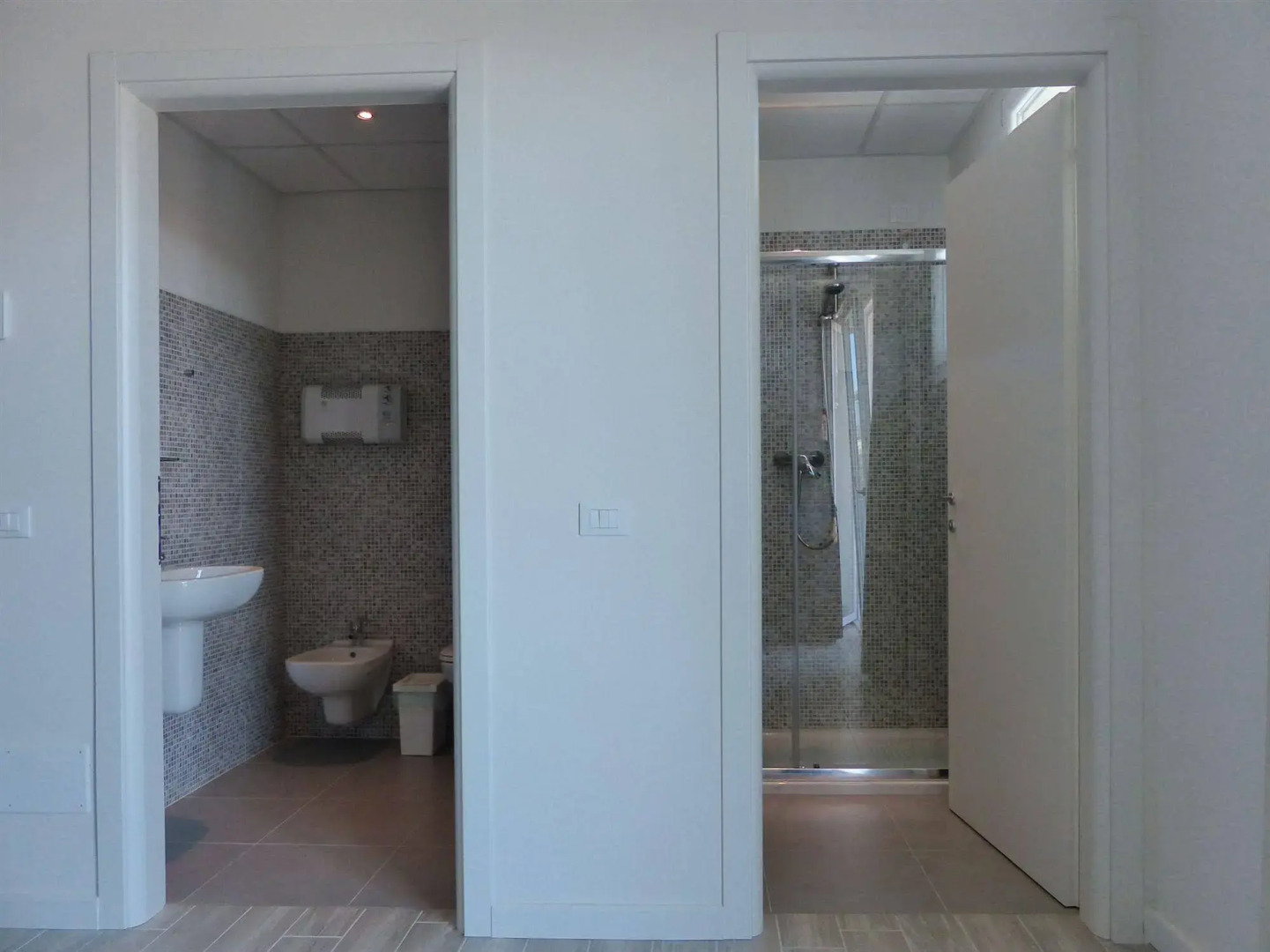 Meet Gardalake Hostel