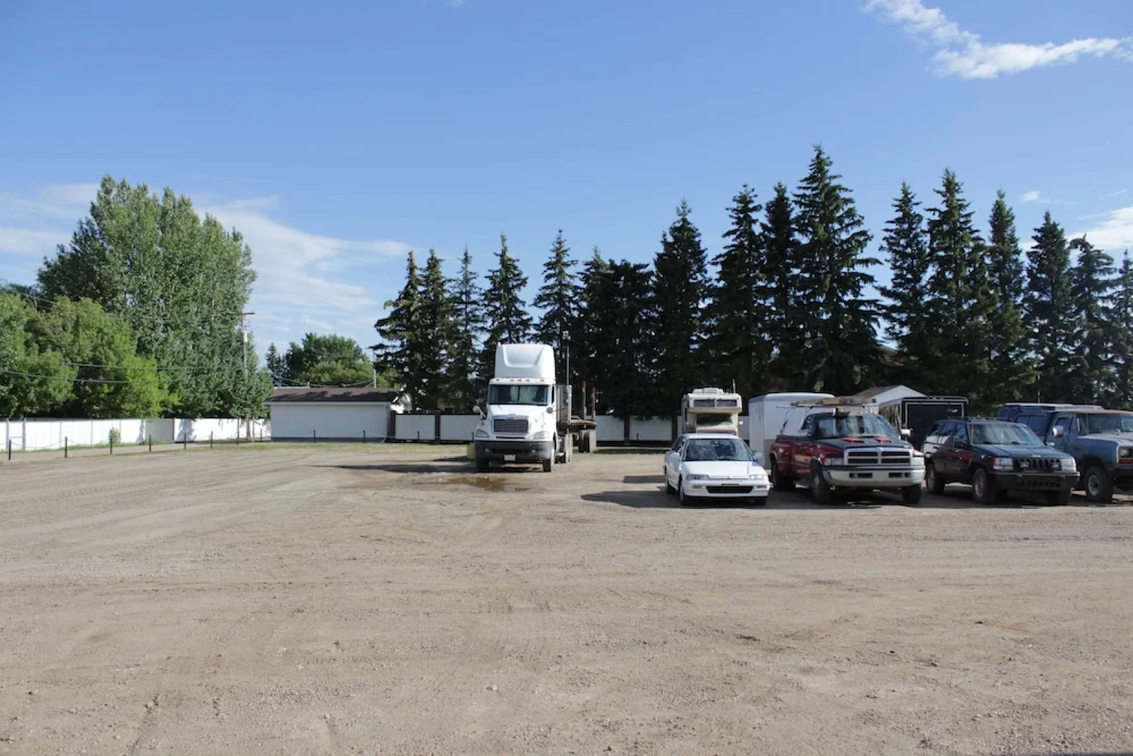 Morinville Plaza & Suites