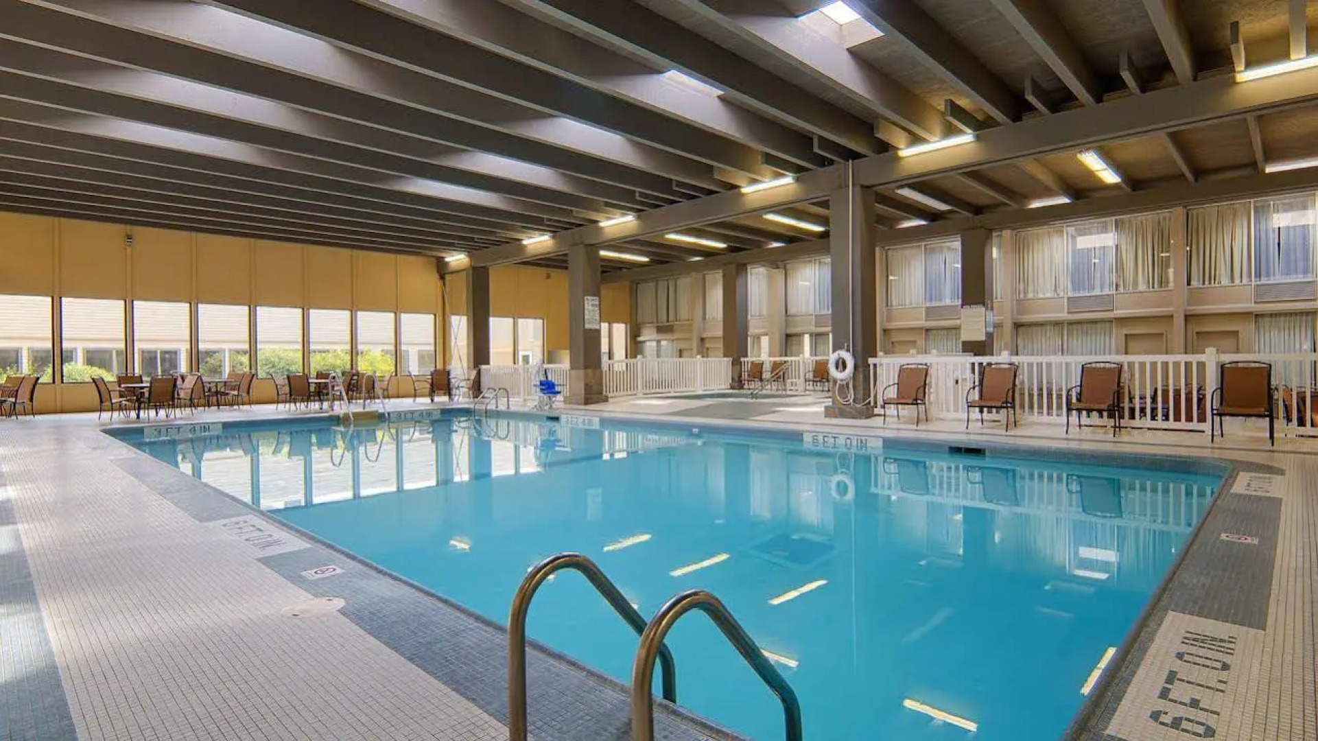 Norwood Inn & Suites