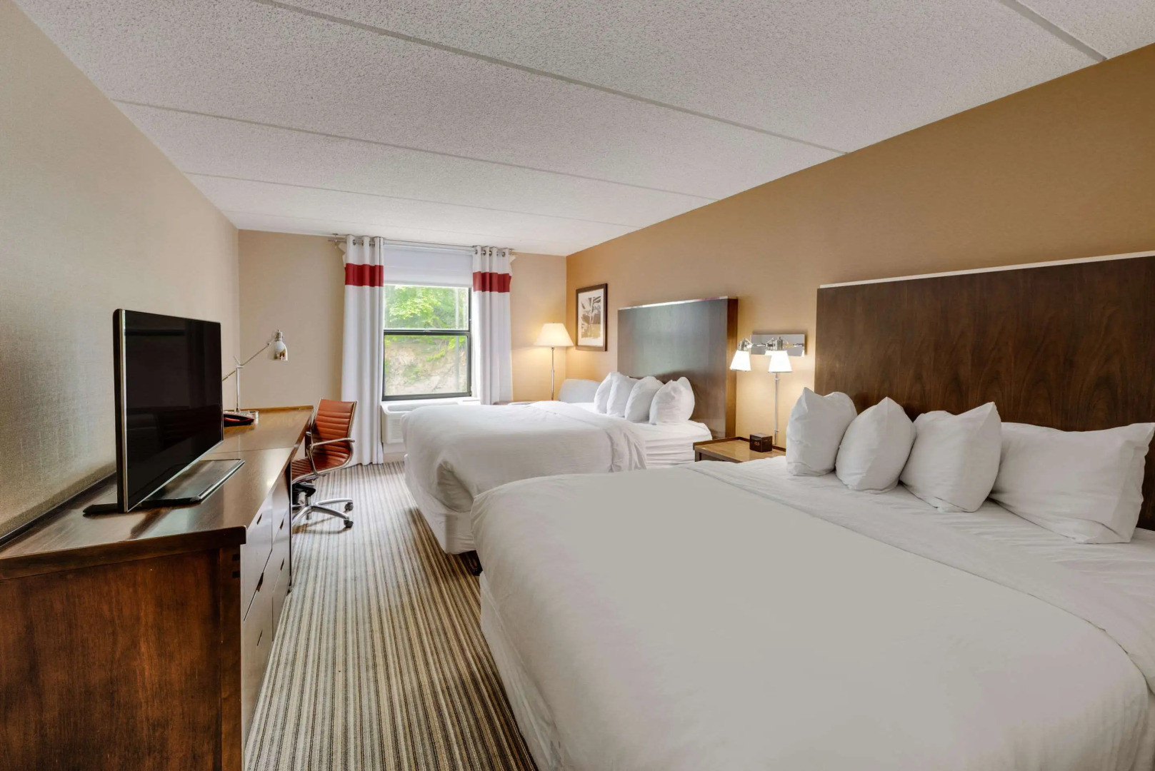 The Crossroads Hotel, Newburgh